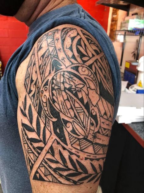 #voodootattoo #voodootattoohawaii #kailuakona #kona #hawaii #bigisland #hawaiitattoo #tribaltattoo #tribal #tattoo #contemporarytribal Voodoo Tattoo, Hawaii Tattoos, Kona Hawaii, Kailua Kona, Big Island, Polynesian Tattoo, Hawaii, Tattoos, Quick Saves