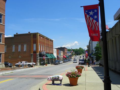 Cadiz Kentucky, spent a couple of 4th of July's on lake Barclay.  Wonderful lake. 2007, 2008 Girls Day Out Ideas, Cadiz Kentucky, Day Out Ideas, Kentucky Lake, Kentucky Travel, Kentucky Girl, Historical Homes, Super Fly, My Old Kentucky Home