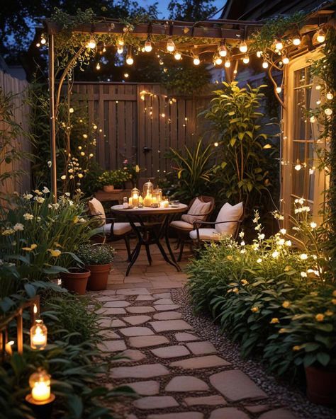 Cosy Garden Ideas Small Spaces, Garden Simple Design, Small Winter Garden Ideas, Hygge Garden Ideas, Small Landscaped Garden, Low Light Garden Outdoor, Small Cosy Garden, Small Magical Garden Ideas, Garden Nooks Ideas