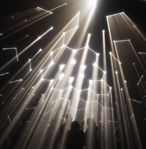 Pneuhaus' Atmosphere Installation Turns Sunlight Into Architectural Elements In Space Shadow Architecture, Blitz Design, Light Art Installation, Architectural Lighting Design, Vintage Industrial Lighting, Art Installation, Light And Space, Light Architecture, Design Living Room