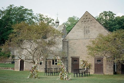 The Stables at Hartwood - Burgh Brides - A Pittsburgh Wedding Blog Hartwood Acres, Pittsburgh Wedding Venues, Cotswold Villages, Wedding Bohemian, Rustic Backdrop, Equestrian Facilities, The Stables, Stone Architecture, Tent Reception