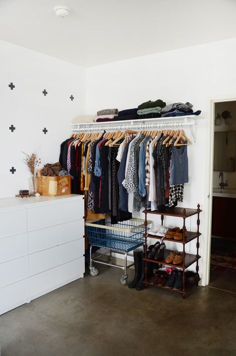 9 Ways to Organize a Bedroom With No Closets | Apartment Therapy Small Space Wardrobe, Open Closet, Deco Studio, Thriving Business, Small Closets, No Closet, Apartment Organization, Small Closet, Oakland California