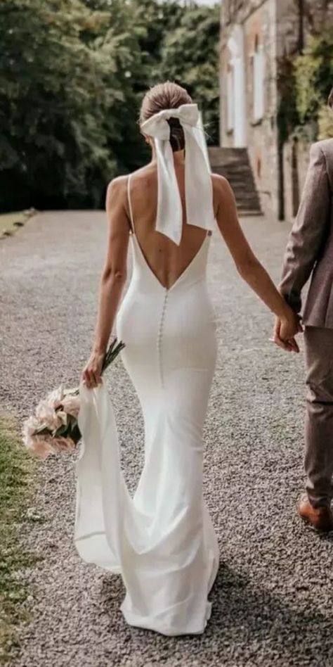 Wedding Dress Low Back, Summer Wedding Dresses, Minimal Wedding Dress, Country Bride, Beach Bridal Gown, Summer Bride, Destination Wedding Dress, Wedding Dresses With Straps, Dresses To Make