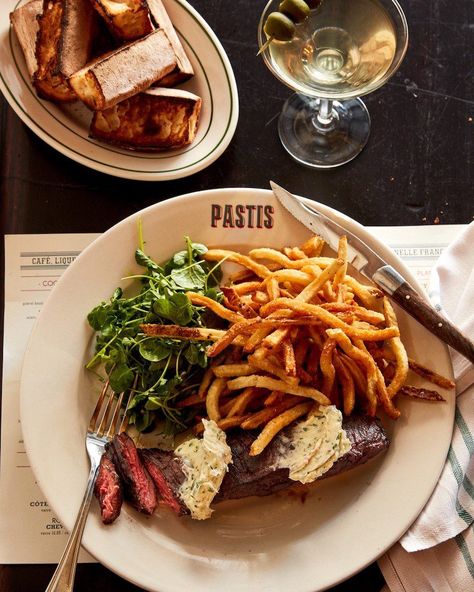 My French Country Home Magazine » Best French Restaurants in NYC French Dinner Party, Food Plating Ideas, Hyannis Port, Bistro Menu, French Dinner, Hanger Steak, Classic French Dishes, Bistro Food, Steak Frites