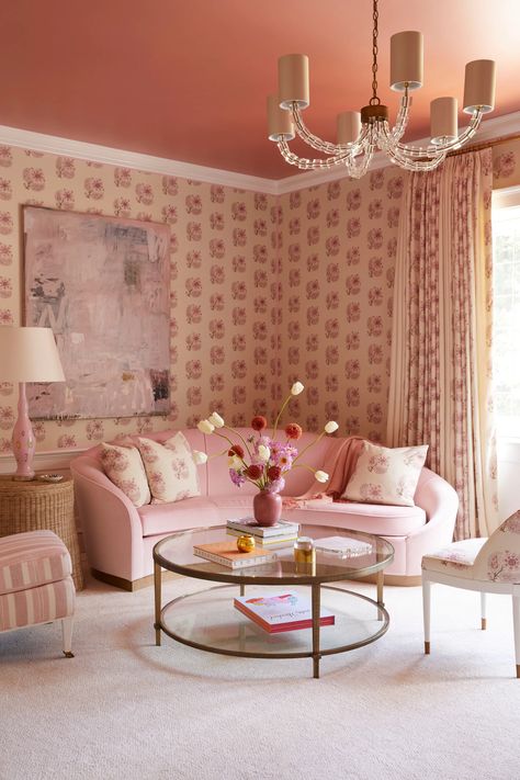 Romantic Living Room Decor, California English, Barbie Bathroom, Romantic Living Room, Suzanne Kasler, Buckhead Atlanta, Pretty Bathrooms, Tudor Style Homes, Chic Interior Design