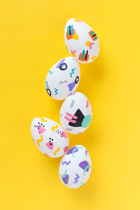 Throwback! DIY 90s Patterned Easter Eggs | Club Crafted Decorating Eggs, Creative Easter Eggs, Renegade Craft Fair, 90s Pattern, Egg Ideas, Painted Eggs, Decorated Eggs, Easter Egg Designs, Easter Egg Painting