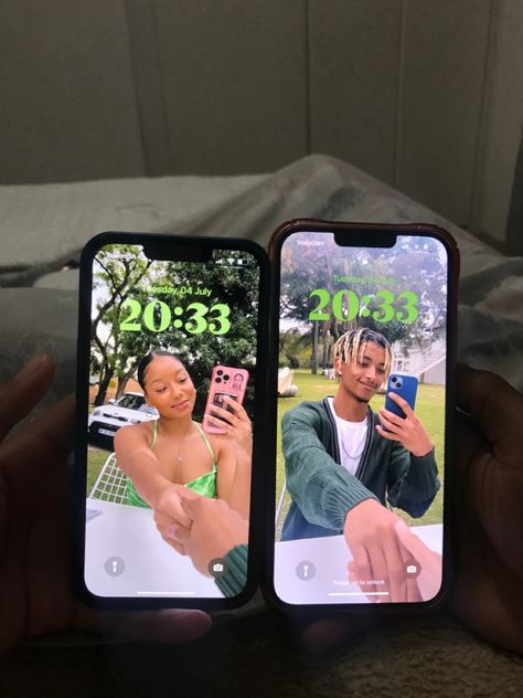 Matching Couples Lockscreen Ideas, Couples Matching Wallpaper Iphone, Matching Wallpaper Ideas For Couples, Boyfriend And Girlfriend Lock Screen, Iphone Wallpaper For Couples, Couple Picture Ideas Wallpaper, Couple Wallpaper Pictures Ideas, Boyfriend Lock Screen Ideas, Couple Homescreen Wallpaper Ideas