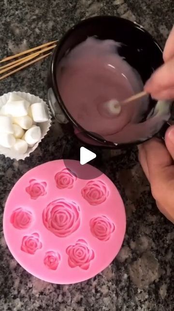 Marshmallow Drink, Marshmallow Sweets, Decorated Marshmallows, Flower Cake Pops, Rose Cake Pops, Valentine Cake Pop, Marshmallow Flowers, Brooklyn Art, Chocolate Dipped Marshmallows