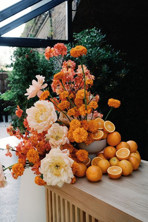 Jason + Lowri by Jessica Lily - Together Journal - Weddings Orange Blossom Wedding Bouquet, Flowers With Oranges, Contemporary Fall Wedding, Citrus Fall Wedding, Orange And Red Wedding Bouquet, Colorful Wedding Reception Tables, Industrial Wedding Colorful, Centerpiece With Oranges, Pink And Orange Wedding Flowers Centerpieces