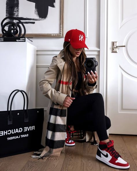 Nike Air Jordans - Mia Mia Mine Red Athleisure Outfit, Air Jordans Outfit, Sneaker Fits, Jordan Outfit Women, Air Jordan Outfit, Dunk Outfit, Styling Jordans, Jordan 1 Outfit Women, Mia Mia Mine