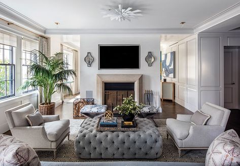 Celebrity Designer Thom Filicia Shares His Secrets - Colorado Homes & Lifestyles Modern Glam Living Room, Thom Filicia, Living Interior Design, Glam Living, Glam Living Room, House Vibes, Living Interior, Condo Ideas, Tv Decor