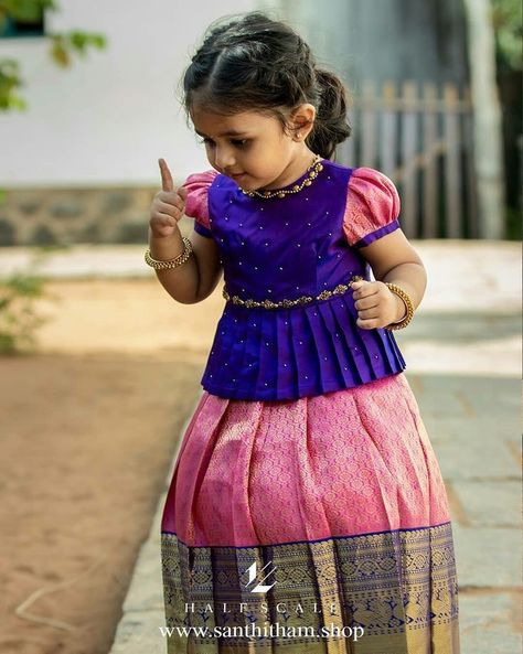 Pattu Paavadai Satai, Pattu Paavadai Ideas, Paavadai Sattai For Kids, Baby Girl Pattu Pavadai Designs, Patu Langa Designs For Kids, Kids Pattupavada Blouse Designs, Kids Pavadai Blouse Designs, Paavadai Satai, Baby Pattu Frocks Designs