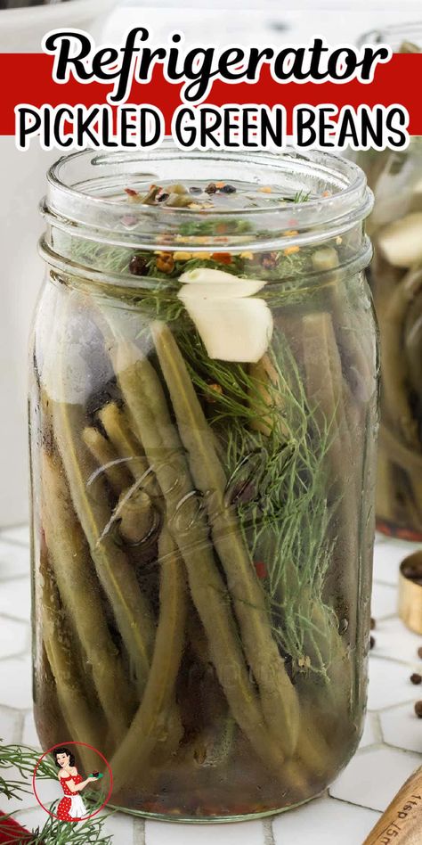 Spicy Pickled Beans, Pickled Green Bean Recipes, Simple Canning, Creamed Green Beans, Pickled Green Beans, Dilly Beans, Bean Recipe, Canning Recipe, Refrigerator Pickles