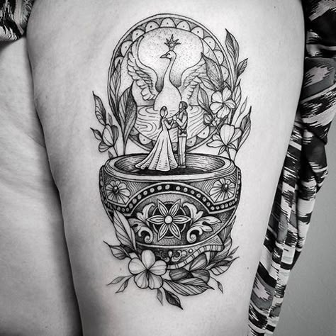 Music Box Tattoo, Anastasia Disney, Box Tattoo, Trendy Music, Movie Tattoos, Music Box Vintage, Creepy Tattoos, Tattoo Style Drawings, Incredible Tattoos