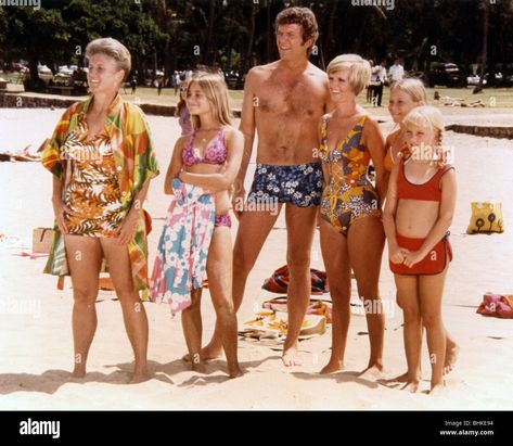 THE BRADY BUNCH - US TV series 1969-74 with principals Robert Reed and Florence Henderson Stock Photo - Alamy Carol Brady, Ann B Davis, Florence Henderson, Robert Reed, Maureen Mccormick, The Brady Bunch, Childhood Tv Shows, Brady Bunch, Melrose Place