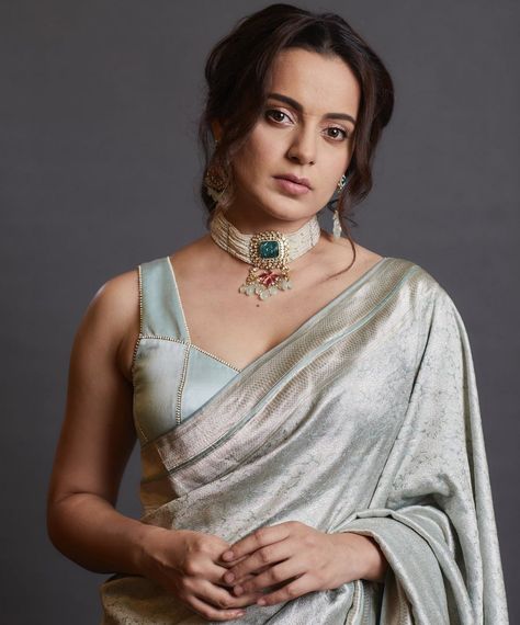 Kangna Ranaut, 15 August Photo, Blue Silk Saree, Kangana Ranaut, Style Guru, Karan Johar, Aamir Khan, Saree Look, Latest Pics