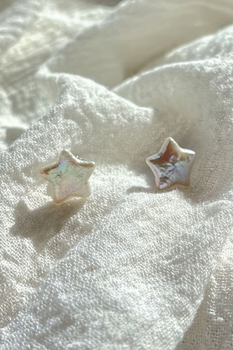 Pearl Star Earrings - North Star Stud Earrings - Fresh Water Pearl Star Earrings- Beach Earrings - Boho Earrings Pearl Star Stud Earrings. Minimalist style. Everyday jewelry made with love. DETAILS * Size: studs Diameter: 10mm (1cm) * Materials: Fresh water pearl, Tribe silver closure * Handmade in Thailand * Arrives perfectly packaged, ready for gift-giving! * Sell as a pair Pearl Accessories are the perfect choice for a beach vacation or every day wear. This star earrings is made using a natur Silver Earrings Studs Unique, Beach Jewelry Aesthetic Silver, Pearl Star Earrings, North Star Earrings, Cute Earrings Studs, Star Pearl, Fantasy Earrings, Studded Earrings, Cute Stud Earrings