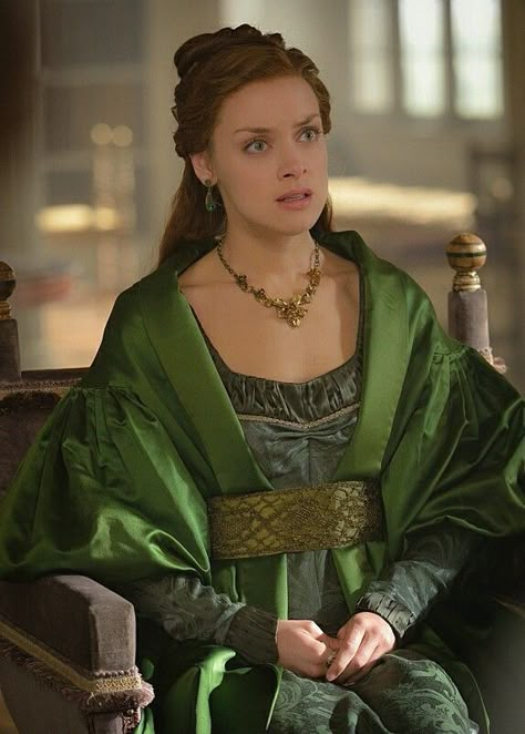 Elizabeth Tudor, Rachel Skarsten, Marie Stuart, Reign Tv Show, Reign Fashion, Reign Dresses, Alicent Hightower, Queen Of Scots, Mary Stuart