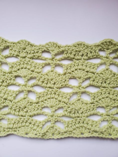 17 Crochet Stitches that Look Like Flowers - Lacy Flower Crochet Stitch, Lace Stitches Crochet, Mesh Flower Crochet Stitch, Crochet Flowers Stitch, Crochet Lace Flower Stitch, Crochet Flower Mesh Pattern, Flowy Crochet Stitch, Crochet Stitch With Holes, Flower Stitches Crochet