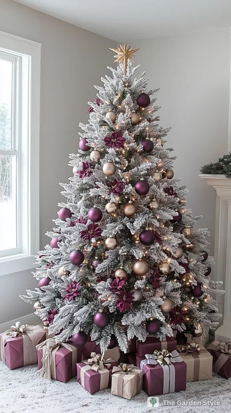 80  Stunning Flocked Christmas Tree Decorating Ideas - The Garden Style White Bird Christmas Tree, Christmas Themes Colors, Christmas Decor Ideas Purple, Flocked Tree Decorating Ideas, Hygge Christmas Decor, Purple Christmas Decor, Christmas Tree Ideas Themed, Christmas Tree Purple, Christmas Tree Elegant