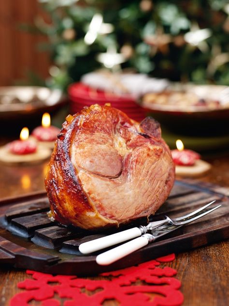 Ginger-Glazed Ham | Nigella's Recipes | Nigella Lawson Ham Enchiladas, Spaghetti Sides, Christmas Meats, Nigella Lawson Christmas, Southern Salad, Nigella Christmas, Gammon Recipes, Maple Glazed Ham, Salad Shrimp