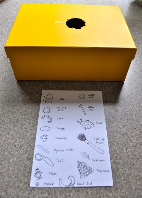 DIY mystery box Mystery Feel Box Ideas, Mystery Box For Kids, Preschool Experiences, Mystery Activities, Sensory Storytime, Thema Dozen, Mystery Box Ideas, Science Kindergarten, Mystery Crafts