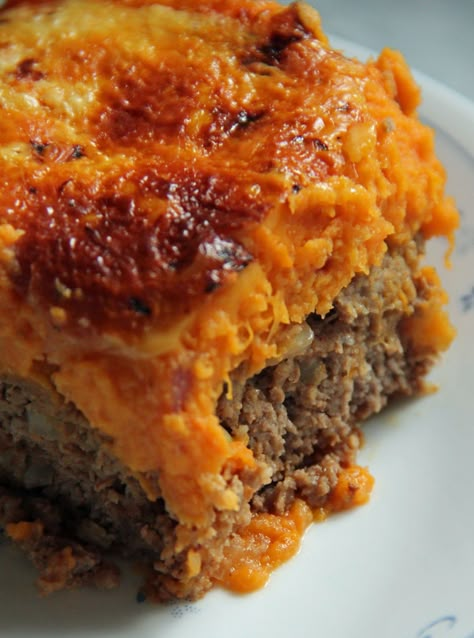 Meatloaf & Sweet Potato Casserole Ground Beef Casserole Recipes, Sweet Potato Recipes Casserole, Ground Beef Casserole, Beef Casserole Recipes, Sweet Potato Casserole, Potato Casserole, Kid Food, Sweet Potato Recipes, Beef Dishes