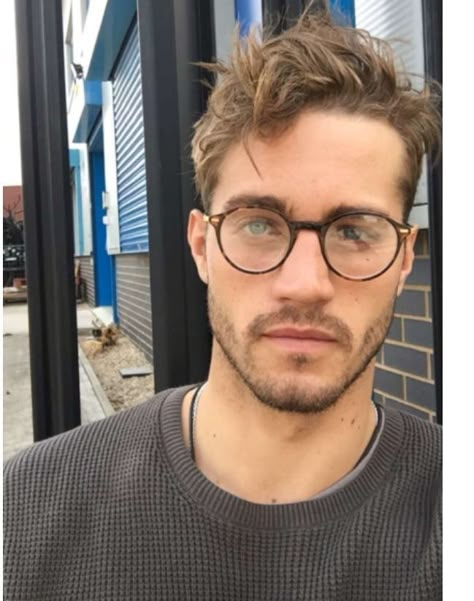 Men’s Round Glasses, Men With Round Glasses, Round Face Glasses Frames Men, Glasses For Oval Faces Men, Men’s Glasses Style 2024, Men’s Glasses 2023, Men’s Glasses Trendy, Old Money Glasses Men, Glasses Men Aesthetic