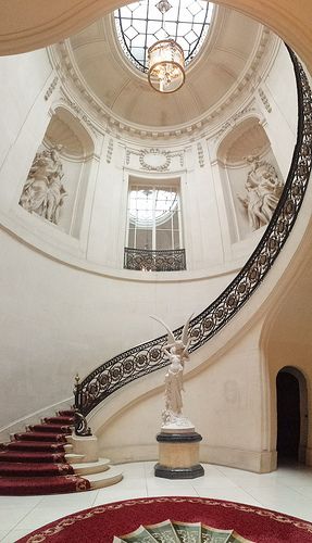 Grand Staircase (vertical panorama) | Flickr - Photo Sharing! Vertical Panorama, درج السلم, Beautiful Stairs, Take The Stairs, Foyer Decorating, Spiral Stairs, Lan Can, Stairway To Heaven, Grand Staircase