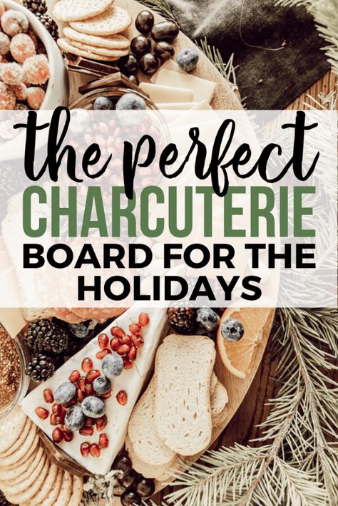 Sweet and savory holiday charcuterie board ideas! Check these ideas for charcuterie board and take your holidays up a notch! Use seasonal fruits, pick your favorite meats and cheeses, and add some surprise treats too! Holiday Charcuterie Board Ideas, Ultimate Charcuterie Board, Themed Charcuterie Boards, Easy Charcuterie Board, Hot Chocolate Desserts, Holiday Charcuterie Board, Easy Charcuterie, Holiday Charcuterie, Yogurt Covered Pretzels