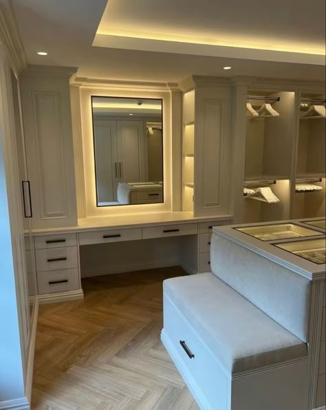 Closet With Vanity, Vanity Closet, House Closet, Dressing Design, Dream Closet Design, Dream Bedroom Inspiration, Closet Design Layout, Luxury Closets Design, Closet Renovation