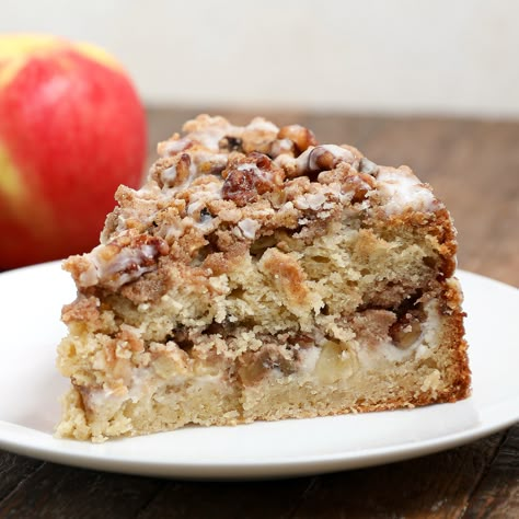 Apple Crumb Cake, Cinnamon Crumb Cake, Apple Crumb Cakes, Banana Coffee Cakes, Crumb Cakes, Crumb Cake Recipe, Apple Streusel, Apple Coffee Cakes, Streusel Coffee Cake