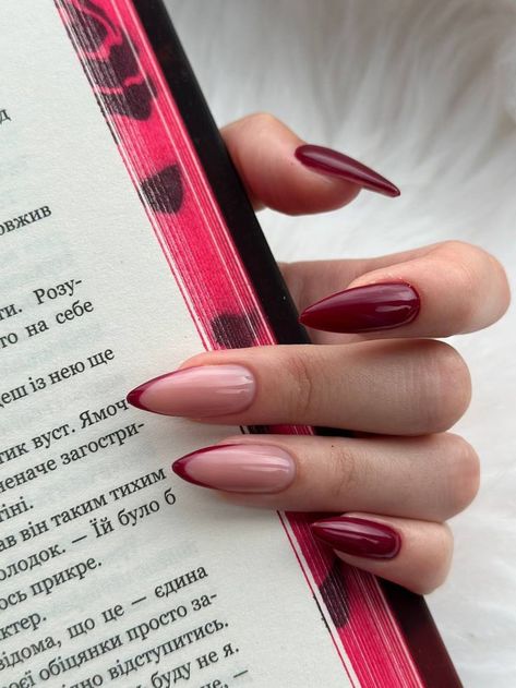 Brown And Red Nails, Red Aesthetic Nails, Book Inspired Nails, Nailart Aesthetic, Nail 2023, Bridesmaids Nails, 2023 Nails, Wine Nails, October Nails