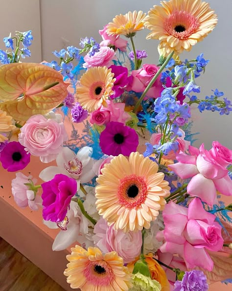 Colorful Flower Bouquet, Boquette Flowers, Prom Flowers, Early Mornings, Nothing But Flowers, Flower Therapy, Colored Flowers, Beautiful Bouquet Of Flowers, Beautiful Flowers Pictures