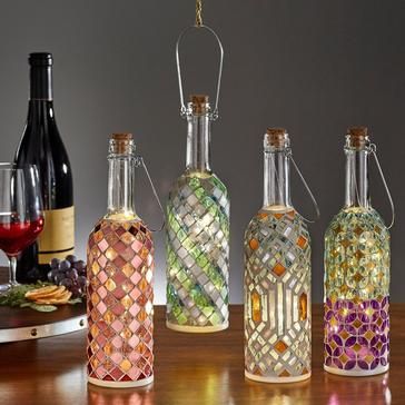 Wine Bottle Decorations, Wine Bottle Lanterns, Mosaic Bottles, Bottle Decorations, Wine Bottle Ideas, Bottle Diy Crafts, Wine Bottle Lamp, Glass Bottle Diy, Diy Glass Bottle Crafts