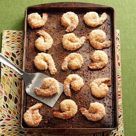 Here’s a fabulous alternative to deep-fried shrimp. Coating the shrimp with panko breadcrumbs, spraying with cooking spray and then baking give this appetizer a breaded shrimp taste without all the saturated fat and calories of deep-frying. —Cher Schwartz, Ellisville, Missouri Party Shrimp, Fried Shrimp Recipe, Baked Shrimp Recipes, Appetizer Buffet, Breaded Shrimp, Crispy Shrimp, Seafood Seasoning, Shrimp Seasoning, Hot Pepper Sauce