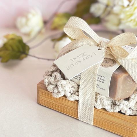 Soap Gift Set - Island Escape Soap As Wedding Favors, Guest Soap Packaging, Christmas Soap Gift Box Ideas, Soap Gift Set Ideas, Christmas Soap Packaging, Soap Package Ideas, Cute Soap Packaging, Soap Packaging Design Boxes, Homemade Soap Gift Baskets