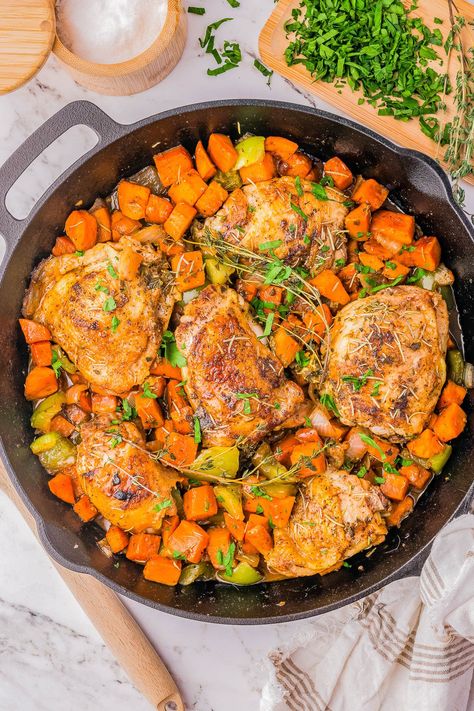 Chicken and Sweet Potato Skillet Avery Cooks, Sweet Potato Skillet Recipes, Chicken And Sweet Potato, Potato Skillet, Fish Pasta, Chicken Dinner Recipe, Comfort Food Chicken, Sweet Potato Skillet, Averie Cooks