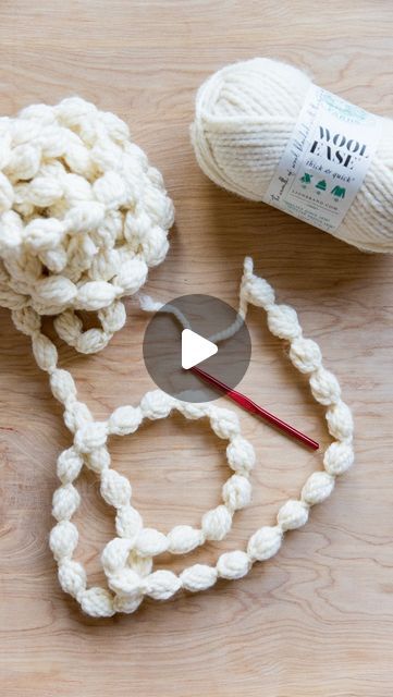 330K likes, 2,026 comments - deliacreates em December 13, 2022: "Crochet a chunky garland! 🧶✨🎄 All you need is a 6.5 mm hook, super bulky yarn, and a good holiday movie…which is about how long it takes to knock out a skein. This project is beginner friendly and incredibly flexible. There’s no set gauge or wrong way to go it. Any variation just gives your garland a different look. See the link in my profile for a slower, more detailed tutorial, plus a link to a similar garland I made using th Chunky Garland, Diy Crochet Garland, Diy Yarn Garland, Best Holiday Movies, Crochet Christmas Garland, Chunky Yarn Crochet, Puff Stitch Crochet, Bobble Stitch Crochet, Mini Garland