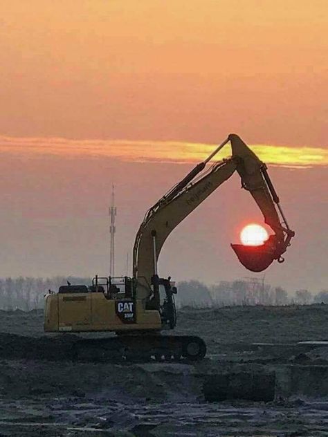 Caterpillar Equipment, Equipment Operator, Heavy Equipment Operator, Cat Excavator, Heavy Construction Equipment, Mining Equipment, Construction Machines, Heavy Machinery, Construction Vehicles