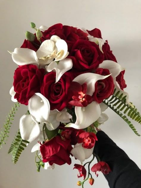 Red Roses Wedding Decor, Red Roses Bridal Bouquet, Red White Bouquet, Red Rose Wedding Bouquet, Red Flowers Bouquet, Orchid Centerpieces Wedding, Red Rose Bridal Bouquet, Red Wedding Bouquet, Red Rose Bouquet Wedding