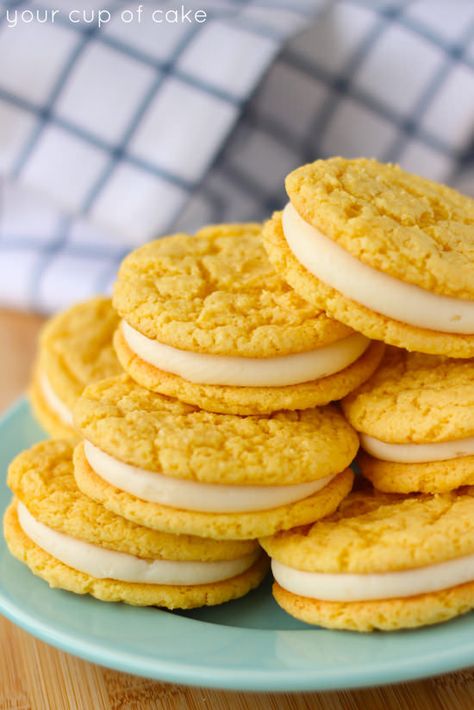 Homemade Golden Oreos Homemade Golden Oreos, Whoopee Pie, Cup Of Cake, Homemade Oreos, Golden Oreo, Bakery Ideas, Oreo Recipes, Sugar Sugar, Oreo Dessert