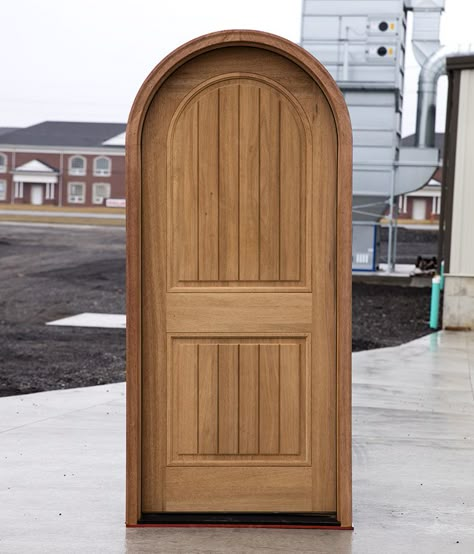 Rounded Wood Front Door, Round Top Front Entry Doors, Round Top Front Door, Round Main Door Design, Front Door With Arch, Round Top Doors Interior, Round Doors Interior, Arch Doors Entrance, Spanish Home Front Door