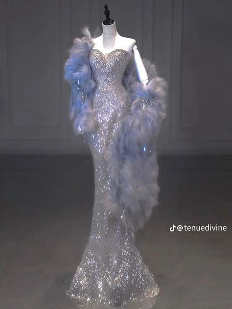 Dress On Mannequin Fashion, Glittery Bodycon Dress, Prom Dresses Met Gala Theme, Prom Masquerade Dress, Masquerade Ball Prom Dresses, Villainess Dress, Masquerade Prom Dress, Luxury Prom Dress, Masquerade Outfit Ideas