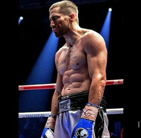 Jake in southpaw Jake Gyllenhaal Southpaw, Southpaw Movie, Jake G, Boxing Images, Boxing Posters, Jake Gyllenhaal, Ufc, Body Goals, Martial Arts