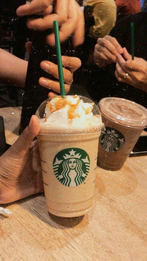 Posters Ideas, Starbucks Lovers, Coffee Pictures, Food Drink Photography, India Food, Snap Food, Starbucks Hot, Starbucks Drinks, Food Snapchat