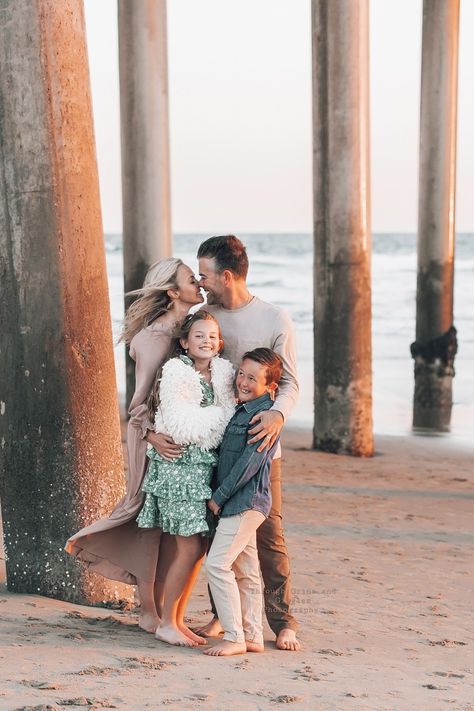 Huntington Beach, CA Family photoshoot Through Grins and Giggles Photography Manhattan Beach Pier Family Photoshoot, Huntington Beach Photoshoot, Beach Christmas Family Photos, Pier Family Photos, Christmas Beach Photos, Sunrise Shoot, Beach Photoshoot Family, Family Beach Session, Fam Photos