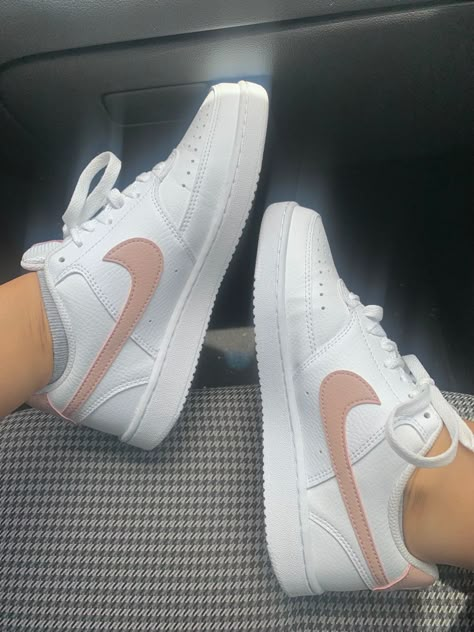 Nike Air Force pink white shoes Pink White Nike Shoes, Nike Air Force Pink, Air Force Pink, Nike Rosa, Pink And White Nike, Nike Air White, Nike Tenis, Code Dress, Vision 2025