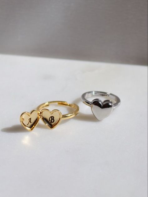 Heart Ring Aesthetic, Wedding Accessories Necklace, Minimalist Accessories Jewellery, Ring Aesthetic, Pretty Jewelry Necklaces, Jewelry Aesthetic, Aesthetic Jewelry, Jewelry Accessories Ideas, Dope Jewelry