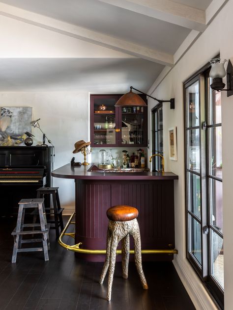 Kirsten Dunst Home, Kirsten Dunst Kitchen, Kirsten Dunst House, Jane Hallworth, Ranch Living Room, Nashville House, Ad Architectural Digest, Spanish Mission, Coin Bar